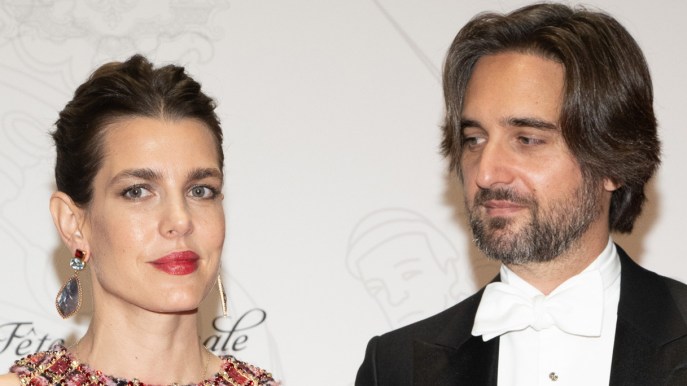 Charlotte Casiraghi incinta. “Gravidanza non gradita a Palazzo”