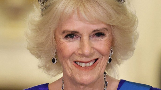 Incoronazione Carlo, Camilla fugge dalle polemiche e rinuncia al diadema