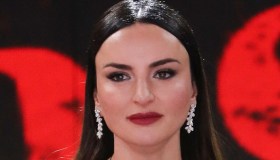 Arisa, amaro sfogo ad Amici: “Amadeus non mi prende a Sanremo”. La lezione di Rudy Zerbi