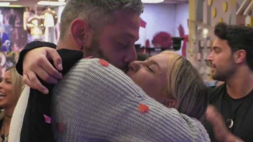 La dedica d’amore di Tavassi a Micol. Il “GF Vip” che ci piace