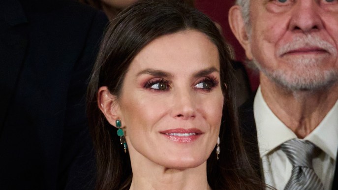 Letizia di Spagna fetish, gonna iconica effetto snellente