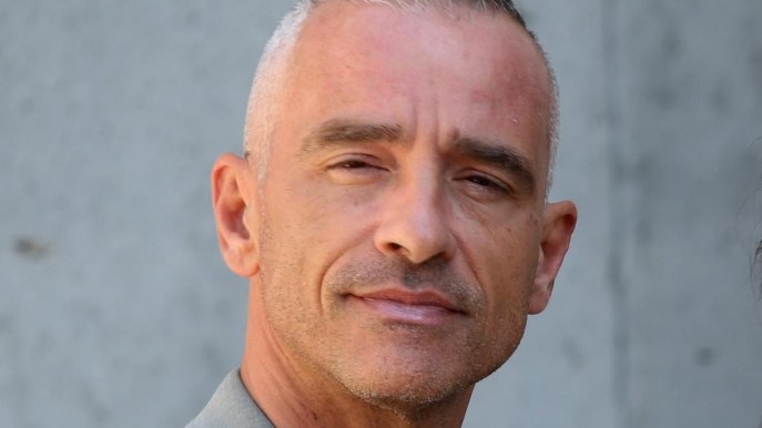 Eros Ramazzotti non si nasconde più: la prima foto su Instagram con la fidanzata