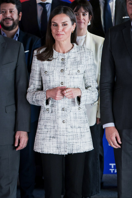 Letizia di Spagna giacca Massimo Dutti