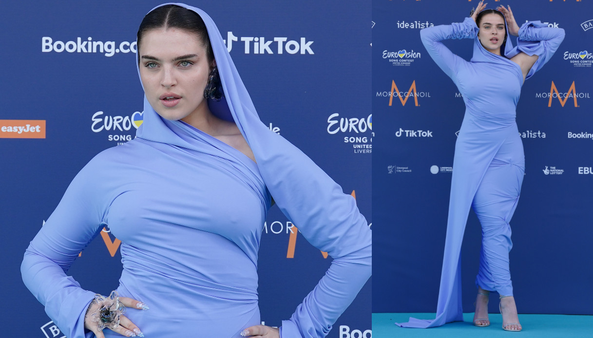 Mae Muller sul turquoise carpet