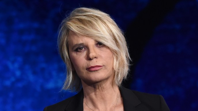 “Uomini e Donne” oggi non va in onda: Maria De Filippi cambia programma