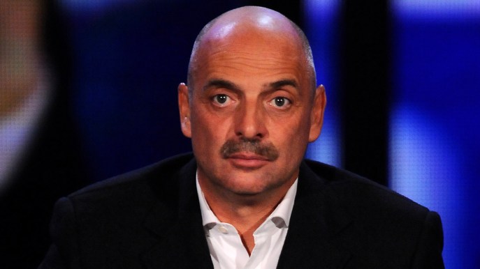 Paolo Brosio distrutto a “Oggi è un altro giorno” racconta le ultime ore della madre