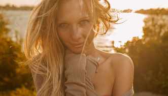 Se hai la vitiligine prendi il sole così per un’abbronzatura perfetta