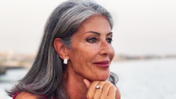 “Uomini e Donne”, Isabella Ricci in bikini a 64 anni: “Orgogliosa della pelle che cade”