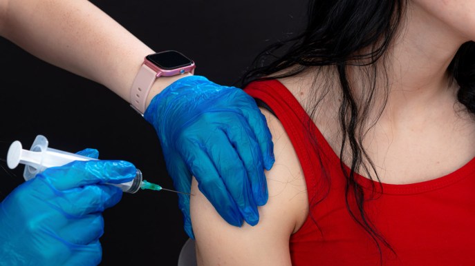“Viaggi all’estero? Queste le vaccinazioni da fare. In Italia? Attenzione alle zecche”