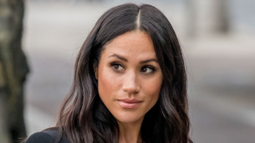 Meghan Markle, sotto il cappotto il cerotto anti- stress. Che succede?