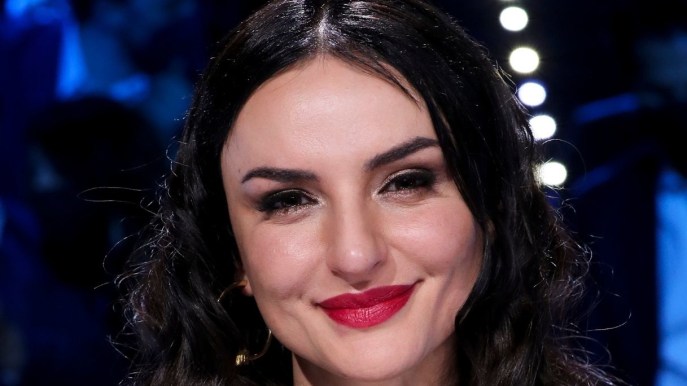 Arisa, la foto senza veli su Instagram: “Valuto proposte di matrimonio”