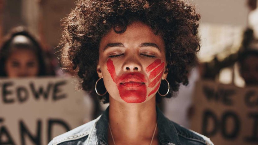 Violenza sulle donne, approvate nuove norme del Codice Rosso: tutto sulla legge