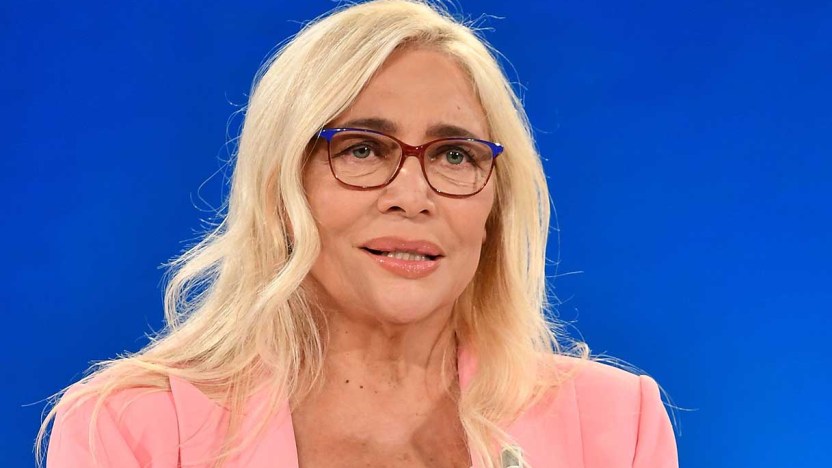 Mara Venier dice addio a “Domenica In” dopo 15 anni: “Voglio vivermi il mio amore”