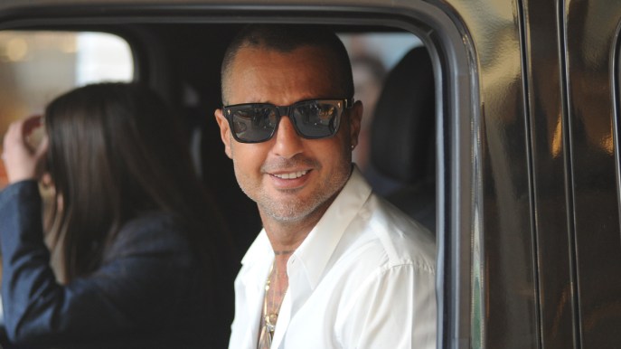 Fabrizio Corona di nuovo nei guai: manovra folle mentre guida senza patente