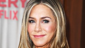 Jennifer Aniston e Brad Pitt di nuovo insieme (con un figlio). Cosa c’è di vero
