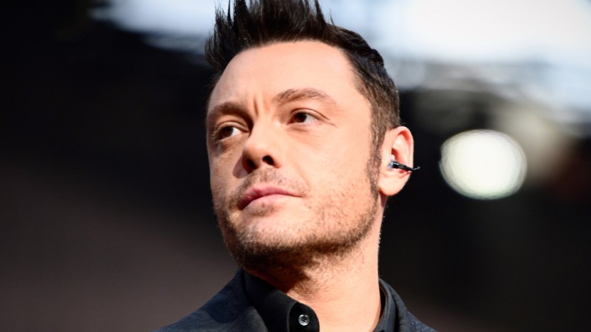 Tiziano Ferro si separa, perché non può portare i figli in Italia