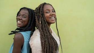 Se hai la vitiligine prendi il sole così per un’abbronzatura perfetta