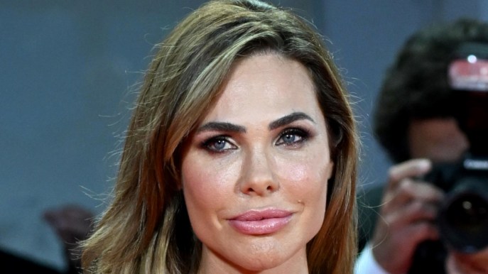 Ilary Blasi cambia look dopo l’Oktoberfest ed è irriconoscibile