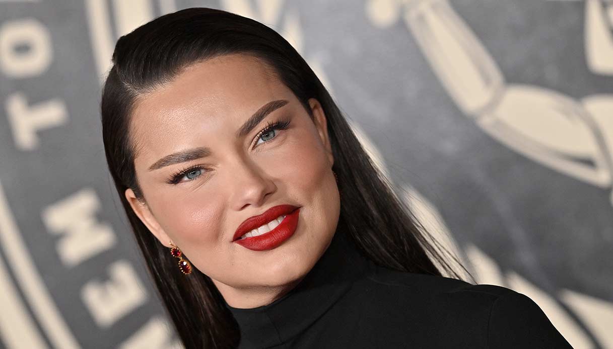 Adriana Lima alla premiere di "The Hunger Games: The Ballad Of Songbirds & Snakes" a Los Angeles, 13 novembre 2023