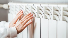Caloriferi caldissimi e low cost: prova il trucco della carta stagnola