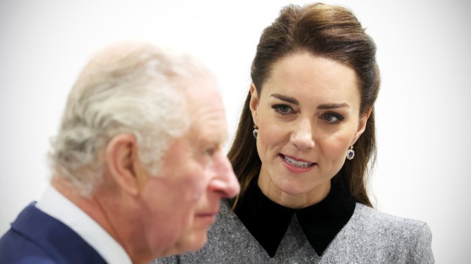 Endgame: “Carlo e Kate Middleton razzisti”. La replica impeccabile del Re