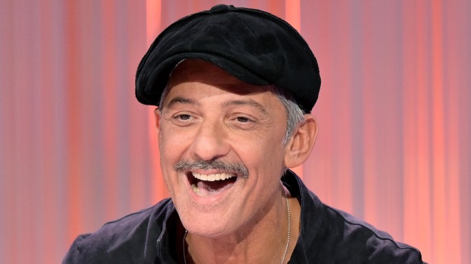 Sciopero generale dei trasporti, Fiorello a Viva Rai2!: “I conducenti guideranno ma…”