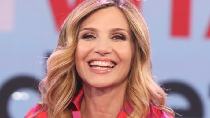 Lorella Cuccarini conduce Sanremo dopo 30 anni: “La telefonata di Amadeus”