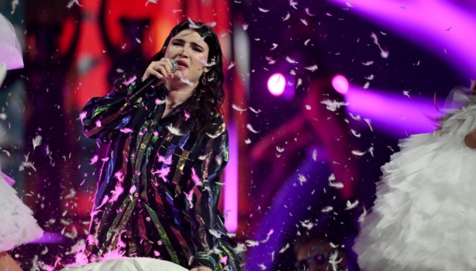 Maria Tomba si esibisce alla finale di X Factor