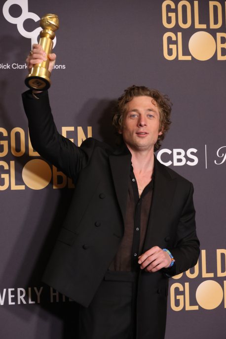 Jeremy Allen White durante i Golden Globes 2024
