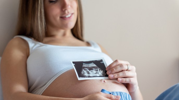 Gravidanza dopo il tumore al seno, quando è possibile e come si fa