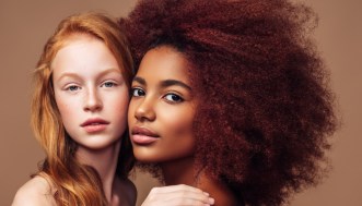 Le cause dei brufoli sul mento e i rimedi per ridurli e prevenirli