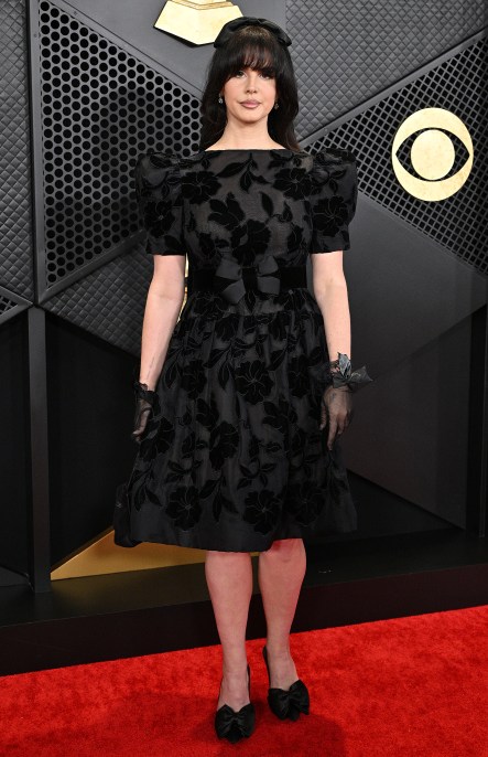 Lana Del Rey sul red carpet dei "Grammy Awards 2024"