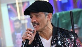 Fiorello a Viva Rai2! racconta tutta la verità su Amadeus. E Tony Effe delude