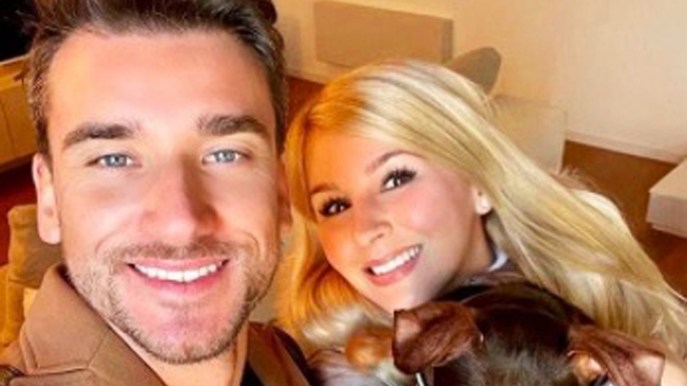 Damiano Carrara e la moglie svelano il sesso del bebè: “La scoperta più dolce”