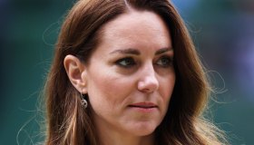 Kate Middleton, ultime notizie. Sgarro di Meghan, in ospedale con look da oltre 3mila €