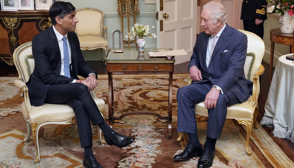 Re Carlo III con il Primo Ministro Rishi Sunak lo scorso 21 febbraio