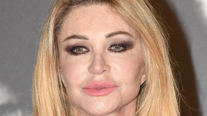 Paola Ferrari: “Mia madre era violenta, tremavo di paura”