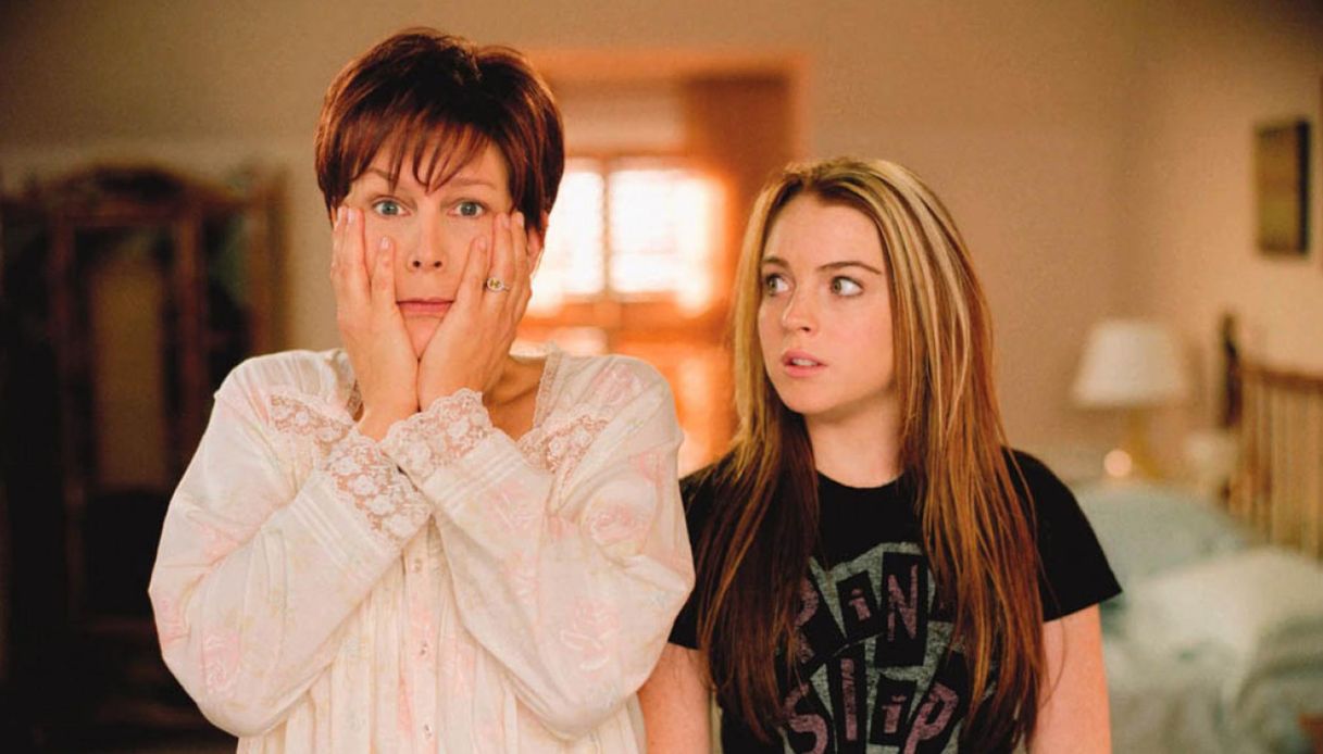 Lindsay Lohan e Jamie Lee Curtis in un frame di "Quel pazzo venerdì"