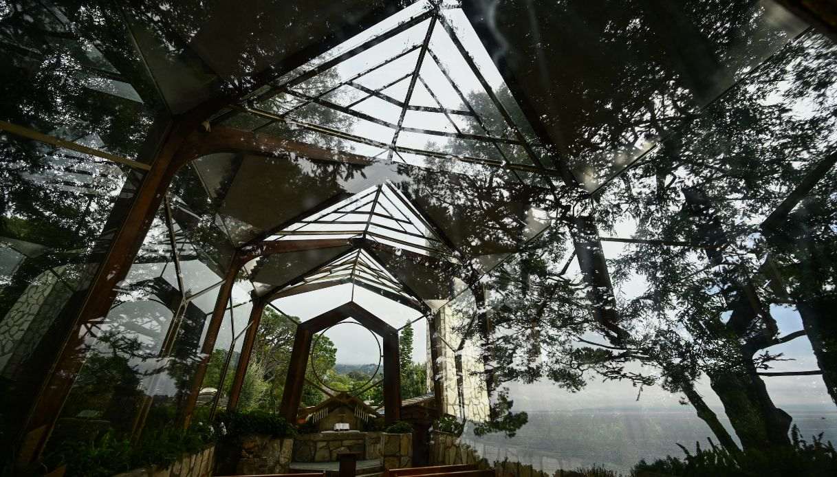 Perché la chiesa di vetro di Frank Lloyd Wright sarà smantellata