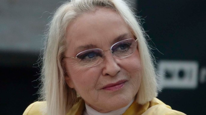 Eleonora Giorgi sul tumore: “Sono fragile, ora devono cadere i capelli”