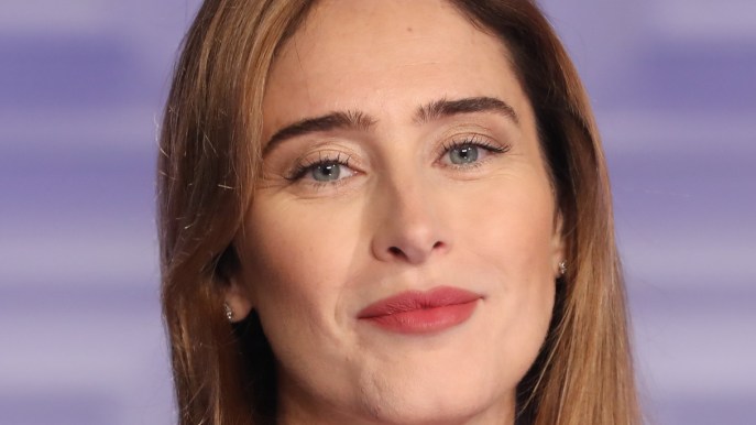 Maria Elena Boschi senza tacchi alle Elezioni Europee: look in rosso alle urne