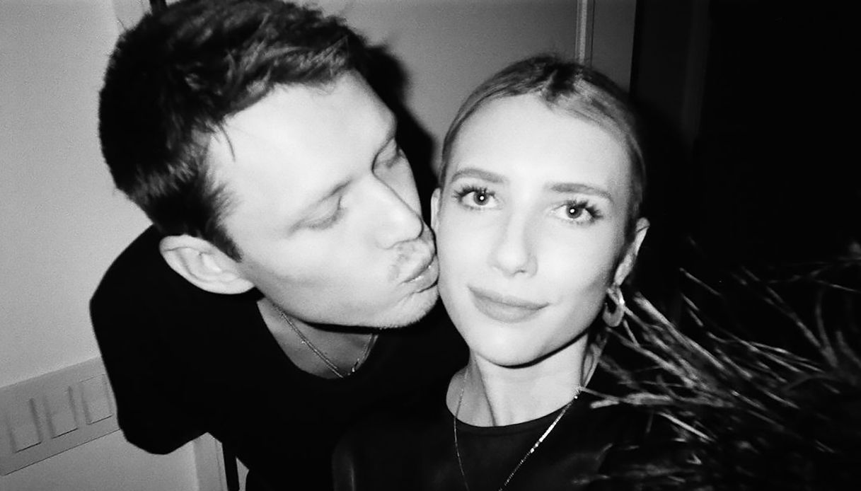 Emma Roberts e Cody John 