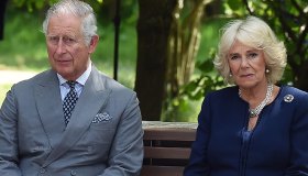 Re Carlo, la strategia per tagliare fuori i Sussex e separare Harry e Meghan Markle