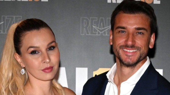 Damiano Carrara e Chiara Maggenti genitori, è nata Dafne: la foto dolcissima