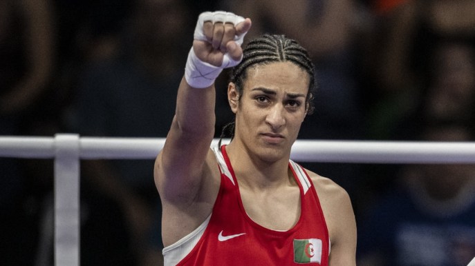 Imane Khelif parla dopo le polemiche: “Con Angela Carini ci conosciamo da anni”