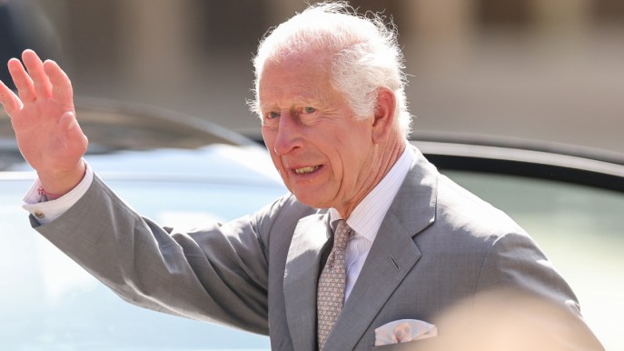 Re Carlo ultime notizie: la salute del monarca oscura Buckingham Palace