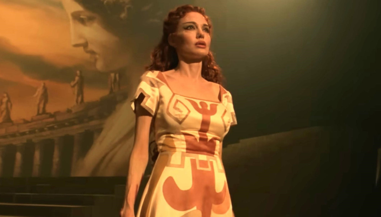 Angelina Jolie in "Maria"