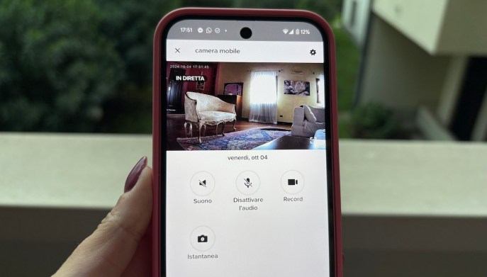 Come funziona la Telecamera Smart da interni di Yale