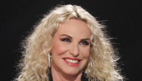 Ascolti tv del 6 dicembre, Antonella Clerici e Claudio Amendola: la sfida continua