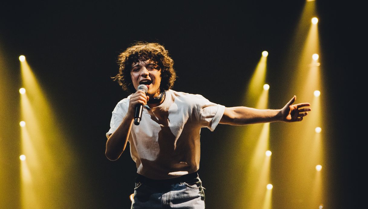 Lorenzo Salvetti sul palco di "X Factor 2024"